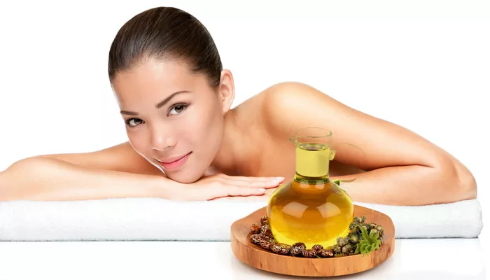 Castor oil Deeply Moisturizes Skin